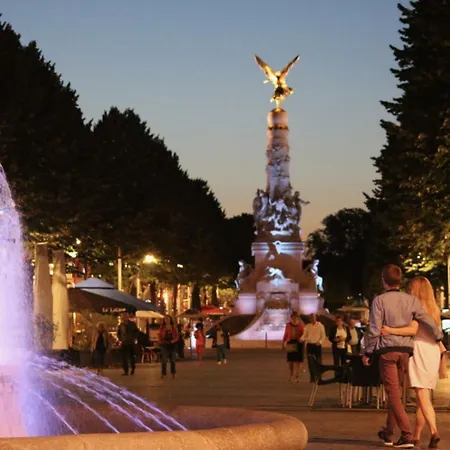 L'écrin Du Marquis Couette-café